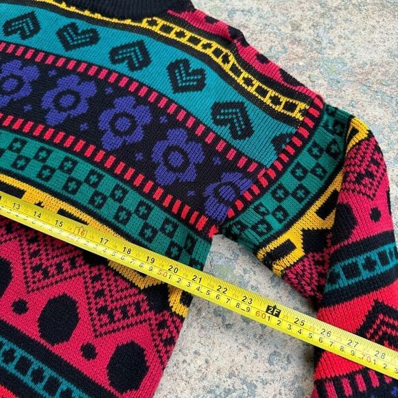 90’s Heart Flower Knitted Vintage Sweater - Picture 2 of 4